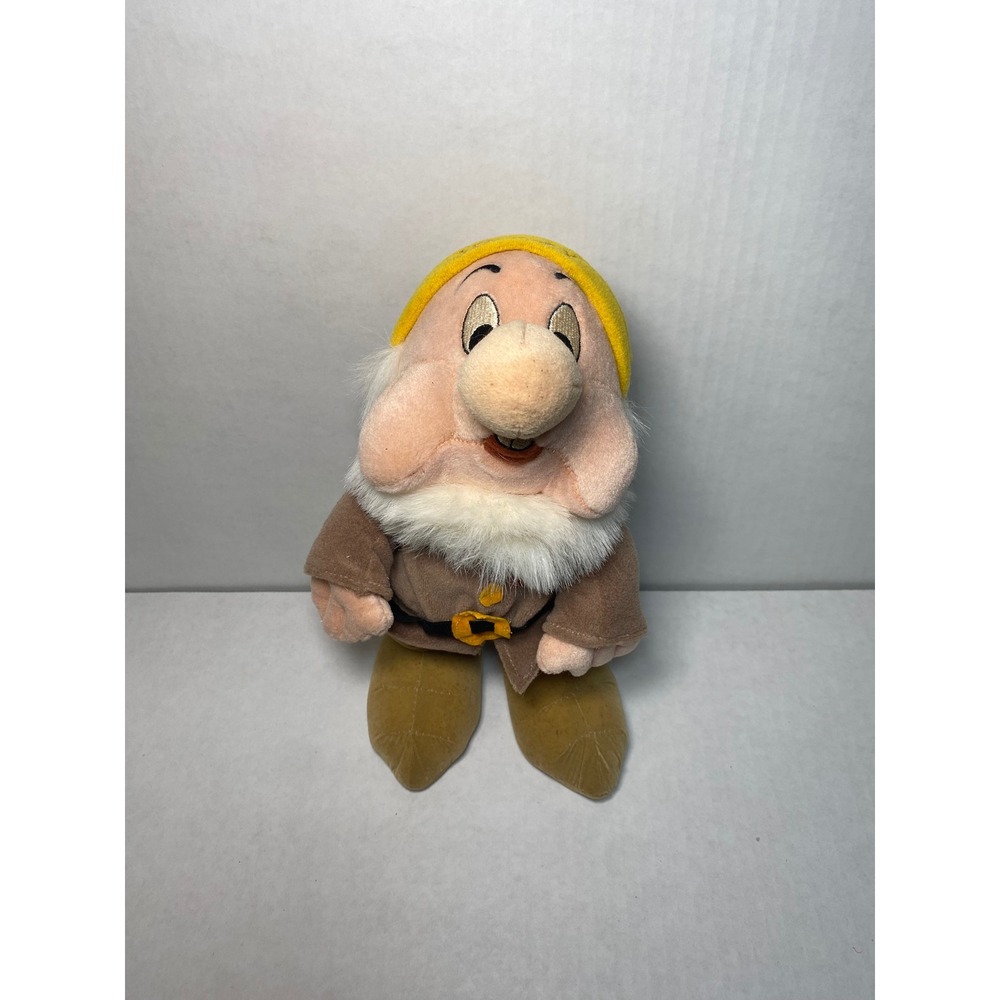 Disney Store Vintage Sneezy Plush Snow White Seven Dwarfs 11 Inch NWT Hat Yellow